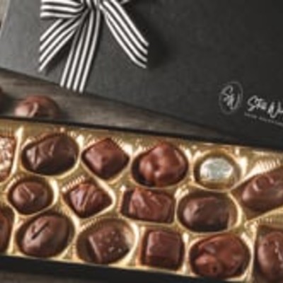 Gift #BLK16 Gourmet Chocolate Sampler